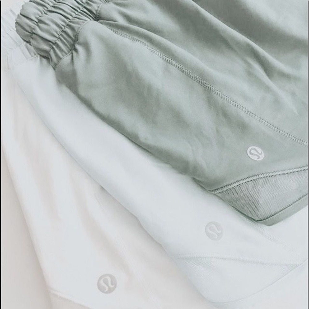ISO | lululemon hotty hot 4 4” | do not buy!